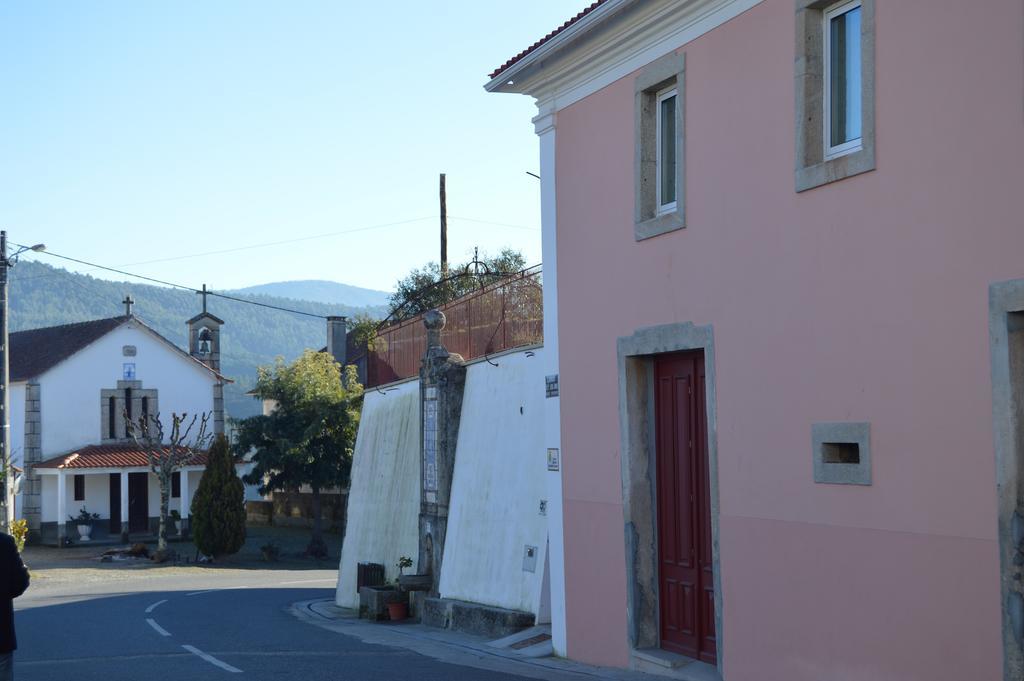 לינה וארוחת בוקר Cerdeira Casa Da Fonte De Santo Antonio מראה חיצוני תמונה